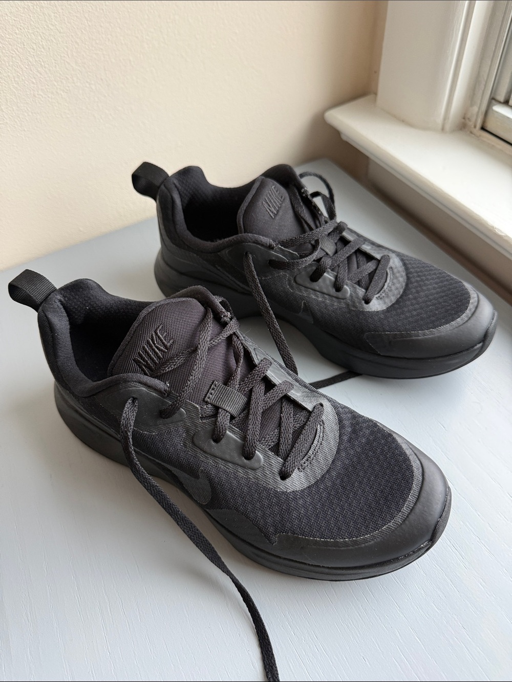 Nike Black Athletic Mesh Sneakers Nike WearAllDay Women sz 8,5 Lightweight